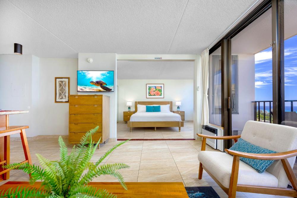 One-Bedroom Apartment with Ocean View interior